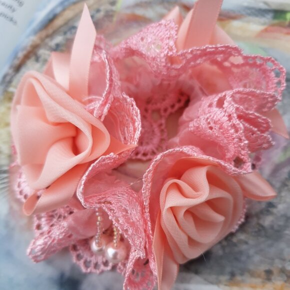 Women Fashion Pink Roses Long Hair Scrunchie Elastic Tie Elegant Accessory Gift - Picture 3 of 4